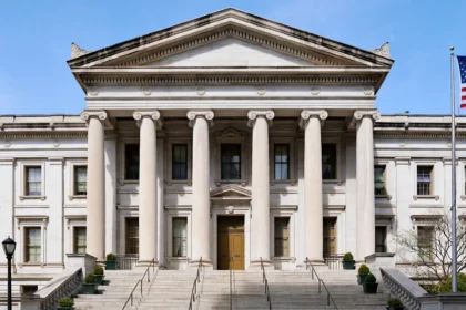 New York courthouse building with columns